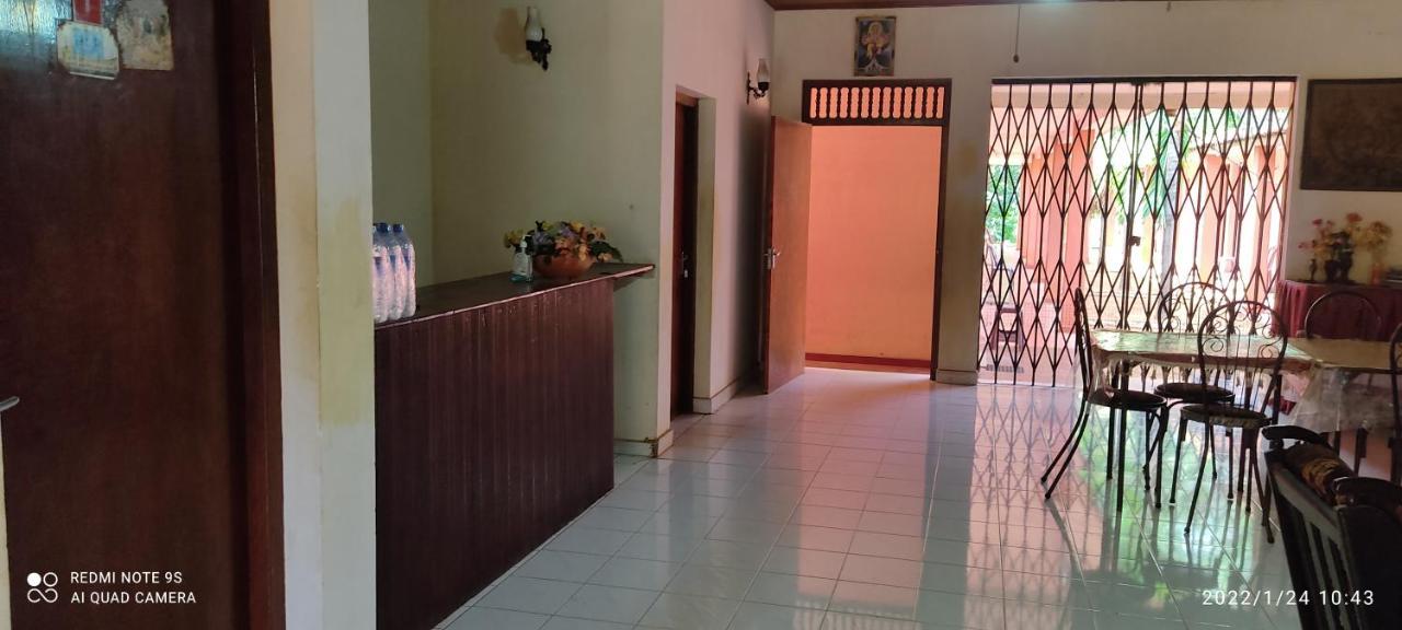 Isuruma Rest Kataragama Bagian luar foto