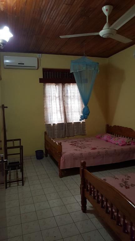 Isuruma Rest Kataragama Ruang foto